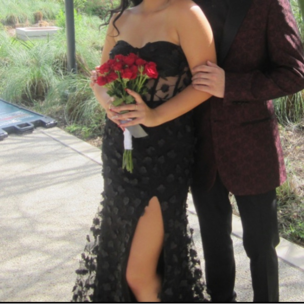 black prom dress